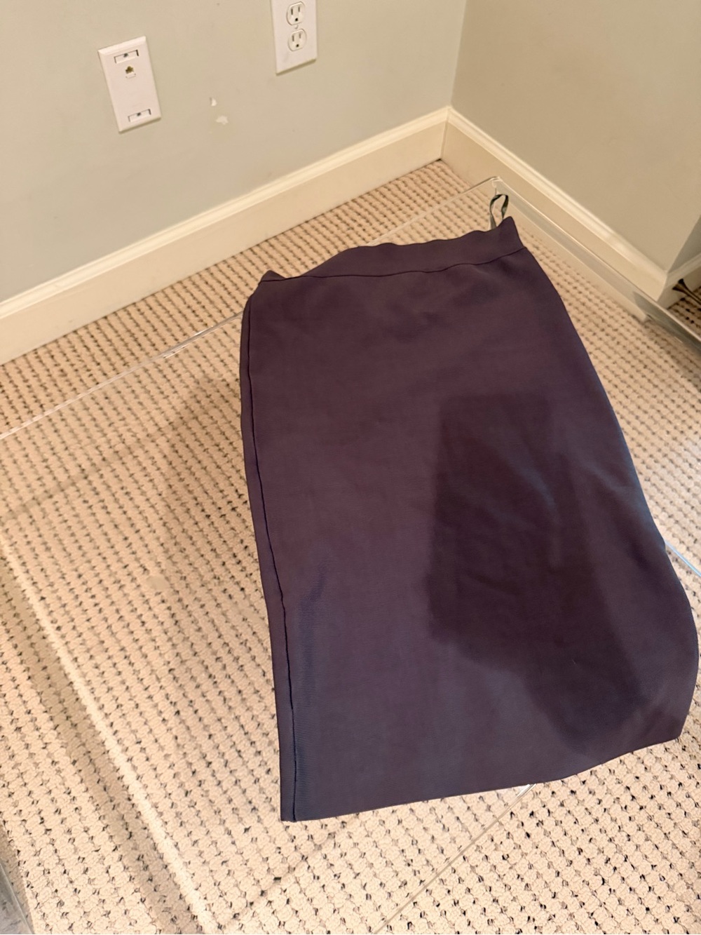 Classic Women's Navy Pencil Skirt - Sleek Workwear